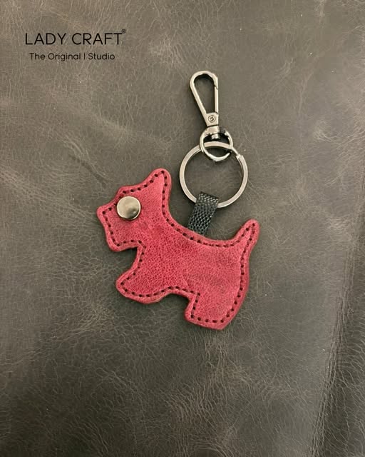 Pembe köpek anahtarlık